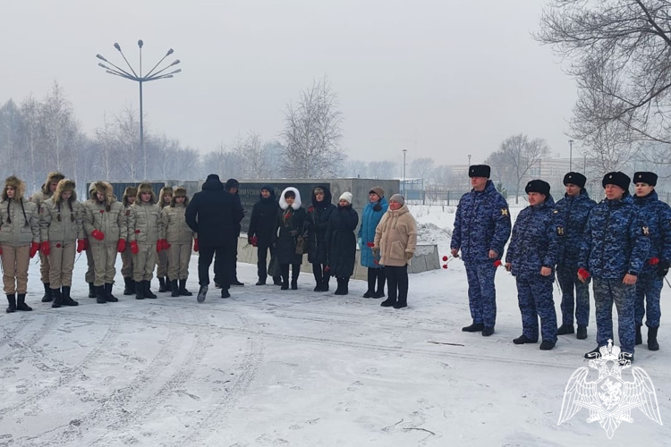 Сотрудники Росгвардии приняли участие в мероприятиях, приуроченных  Дню разгрома советскими войсками немецко-фашистских войск в Сталинградской битве