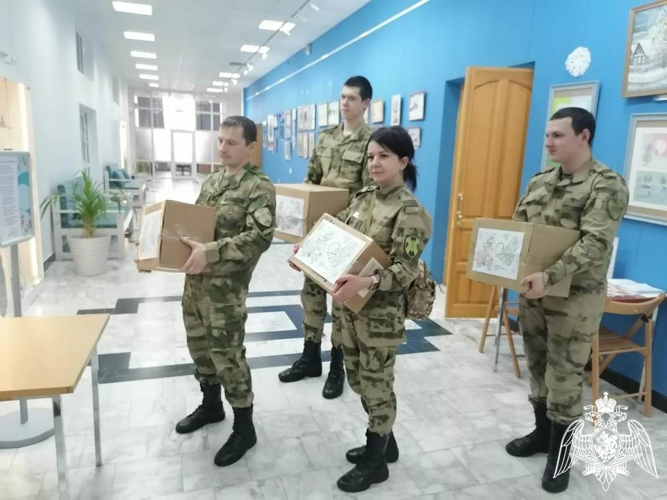 Всероссийскую акцию «Подари книгу библиотеке» поддержали зеленогорские военнослужащие Росгвардии