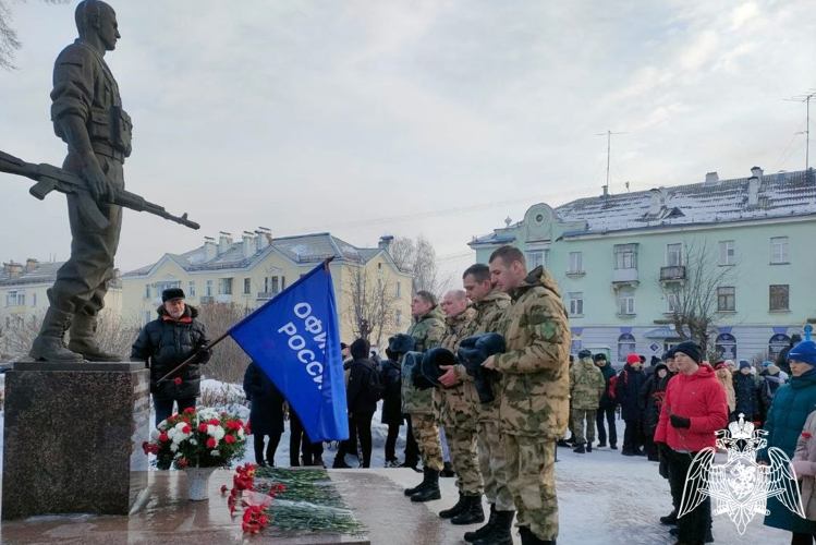 Военнослужащие Росгвардии Красноярского края отметили 35-летие вывода советских войск из Афганистана