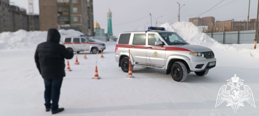 В Красноярском крае состоялись занятия для росгвардейцев  по экстремальному вождению