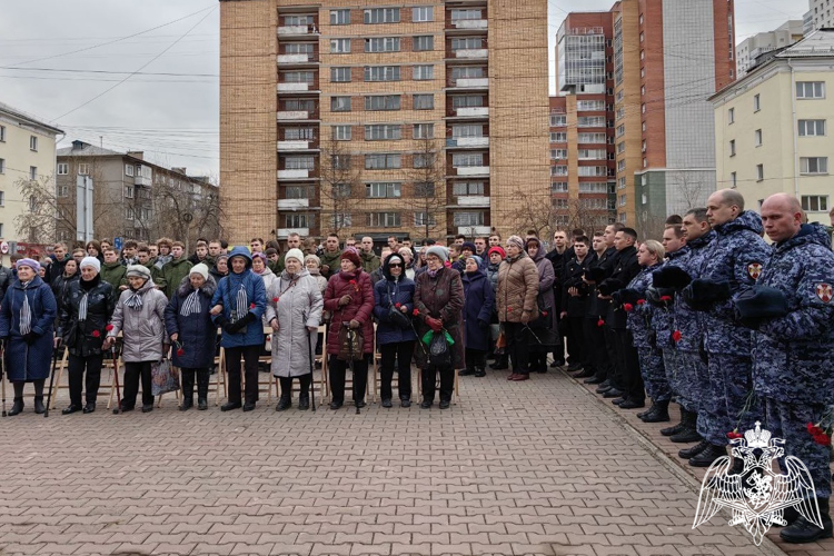 В день освобождения узников фашистских концлагерей  сотрудники Росгвардии приняли участие в митинге