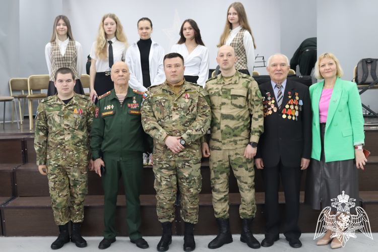 Военнослужащие и ветераны Росгвардии приняли участие  в мероприятии «Вахта памяти – 2024»