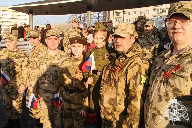 В Зеленогорске военнослужащие Росгвардии присоединились к акции  « Хор отцов и детей»