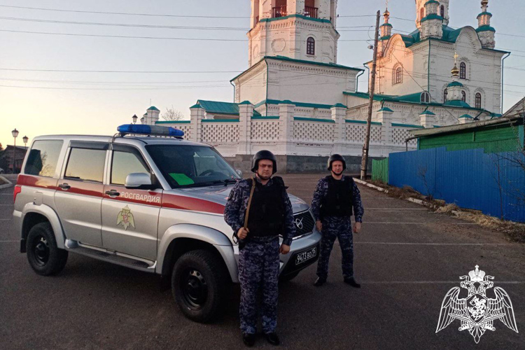 Сотрудники Росгвардии обеспечили охрану общественного порядка и безопасность в пасхальную ночь
