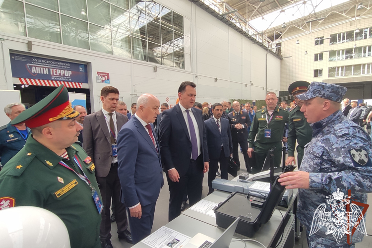 Выставка Росгвардии «День передовых технологий обеспечения безопасности личности, общества и государства – 2024» открылась в Красноярске