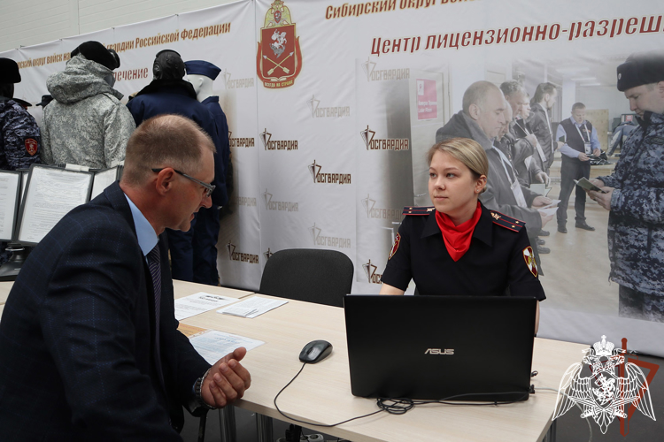 Выставка Росгвардии «День передовых технологий обеспечения безопасности личности, общества и государства – 2024» продолжает работать в Красноярске