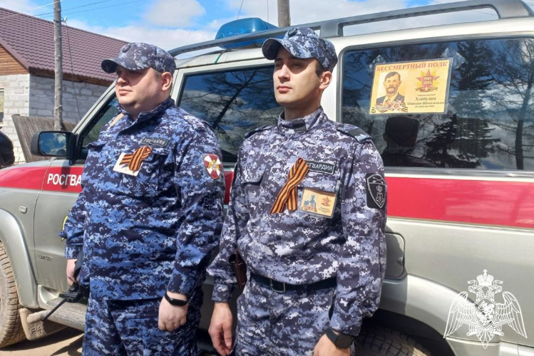 Красноярские сотрудники Росгвардии присоединились к акции «Бессмертный полк»