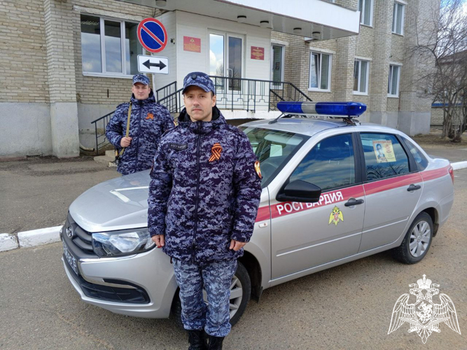 Красноярские сотрудники Росгвардии присоединились к акции «Бессмертный полк»