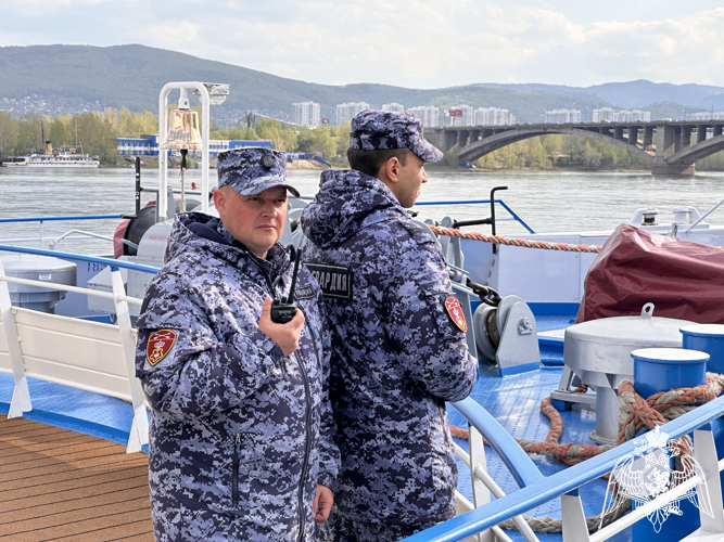 Росгвардейцы обеспечат безопасность туристов в период круиза на теплоходе «Максим Горький»