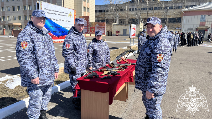 День призывника прошел на территории городского управления вневедомственной охраны Росгвардии