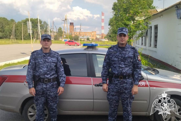Росгвардейцы оказали помощь ребенку, получившему перелом руки в Красноярском крае
