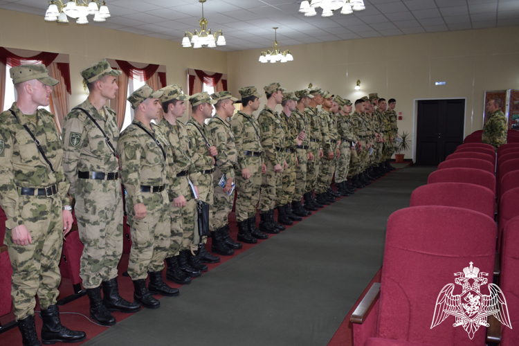 Учебно-методический сбор с офицерами-выпускниками военных вузов завершился в Красноярском соединении Росгвардии