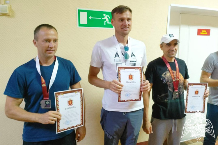 В Красноярске прошел чемпионат по летнему офицерскому троеборью среди воинских частей Красноярского соединения Росгвардии