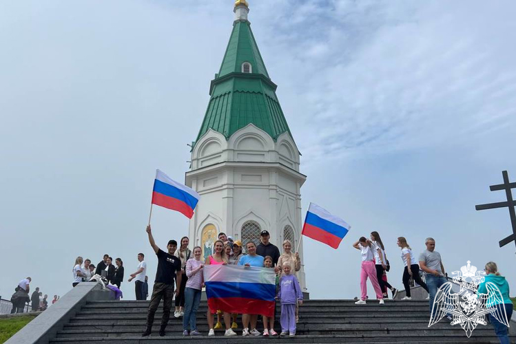 Сотрудники Росгвардии приняли участие в акции «Зарядка со стражем порядка»