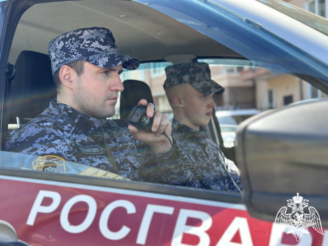 В Красноярске сотрудниками  Росгвардии задержана подозреваемая в краже из дома-интерната