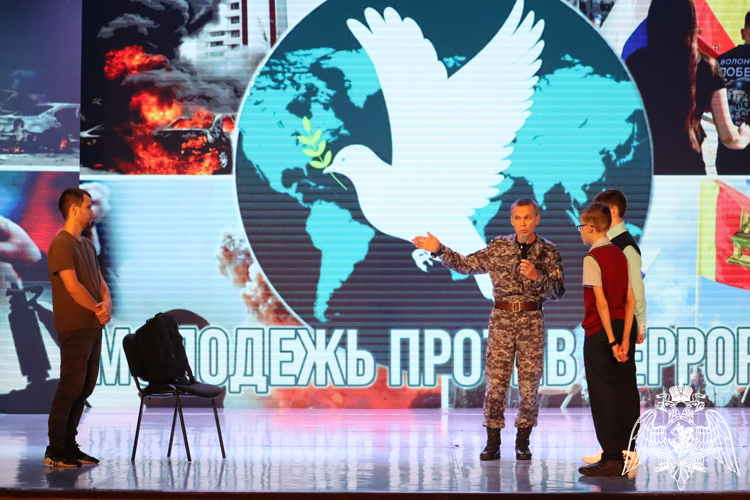 В Красноярске росгвардейцы приняли участие в краевой акции «Молодежь против террора»