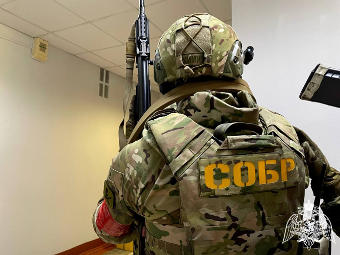 В Красноярске росгвардейцы провели крупномасштабные антитеррористические учения на объекте образования