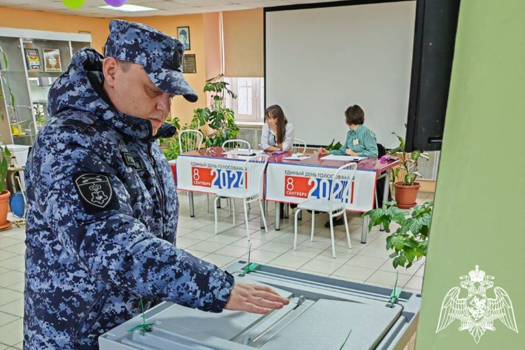 В Красноярском крае сотрудники Росгвардии обеспечили правопорядок на избирательных участках