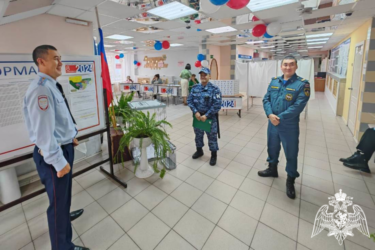 В Красноярском крае сотрудники Росгвардии обеспечили правопорядок на избирательных участках