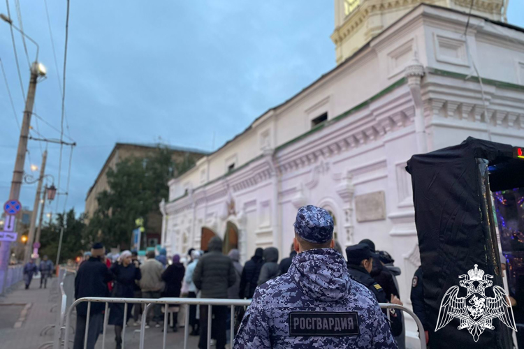 Росгвардия обеспечила правопорядок во время пребывания в Красноярске иконы Казанской Божией Матери