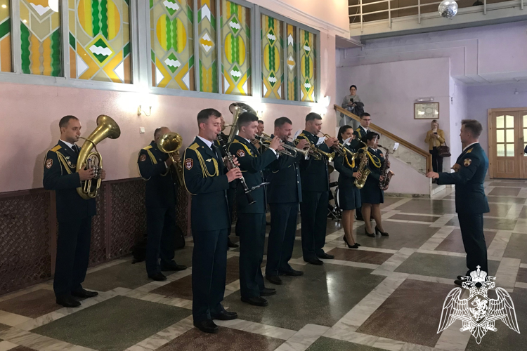 Железногорские военные музыканты приняли участие в форуме «Время героев»