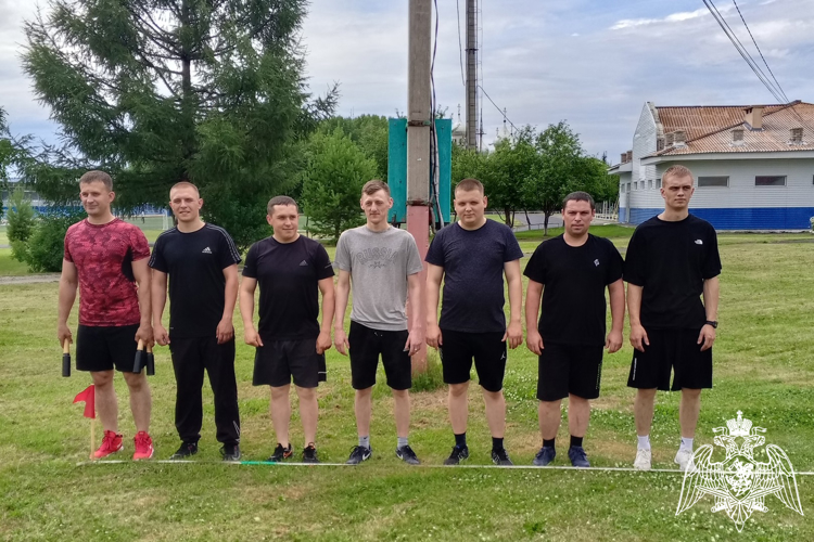В Шарыпово вновь прибывшие росгвардейцы испытали свои силы на выносливость в сдаче нормативов ГТО