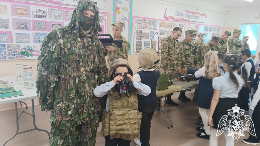  Росгвардейцы батальона Красноярского соединения приняли участие в патриотических мероприятиях города Зеленогорска