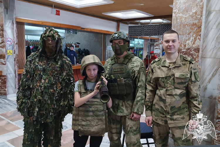 Зеленогорские военнослужащие Росгвардии приняли участие в акции  «Все для Победы»