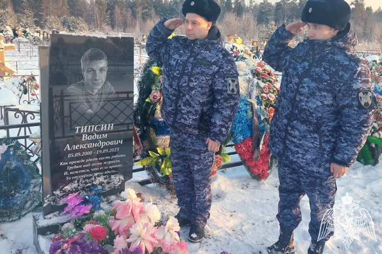 Лесосибирские росгвардейцы почтили память погибших коллег