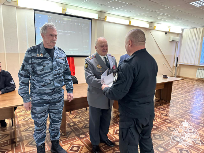 Сотрудники красноярского ОМОН празднуют 36-ю  годовщину  со дня   образования подразделения