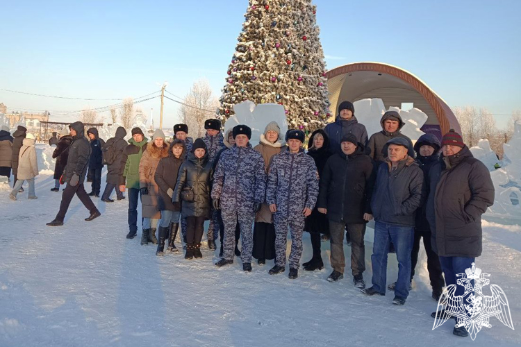 Ужурские росгвардейцы приняли участие в открытии городской новогодней ёлки