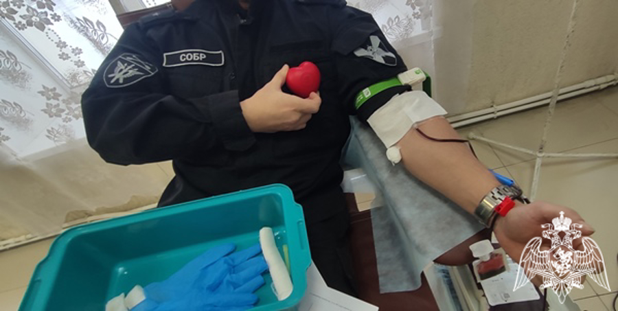 Более 50 росгвардейцев приняли участие в донорской акции в Красноярске