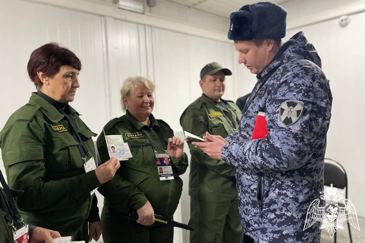 Безопасность международного турнира по вольной борьбе обеспечили Красноярские Росгвардейцы