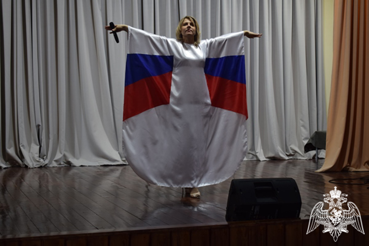 В Красноярском крае состоялся смотр-конкурс творческой самодеятельности «Солдаты антитеррора» среди военнослужащих Красноярского соединения Росгвардии