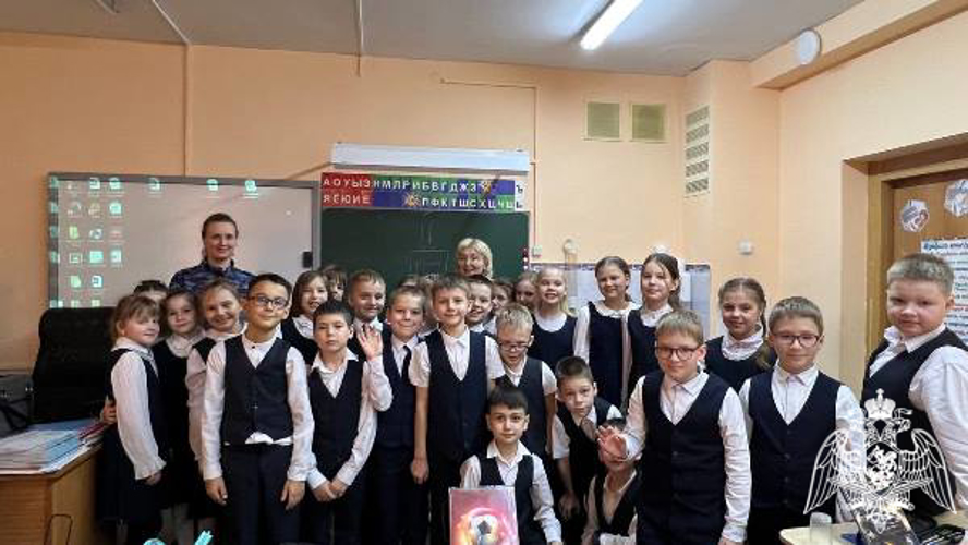 Росгвардейцы рассказали школьникам о памятном событии – Дне полного освобождения Ленинграда от фашистских захватчиков