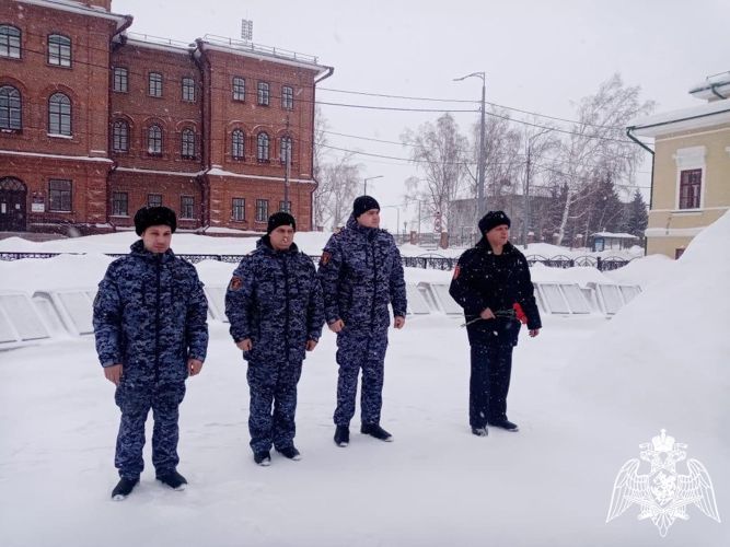 В Красноярском крае росгвардейцы приняли участие в памятных мероприятиях