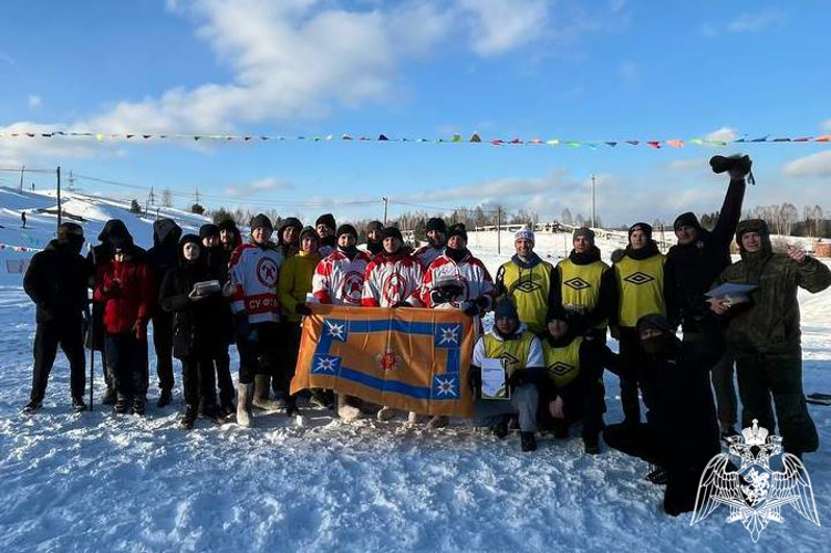 Зеленогорские военнослужащие Росгвардии сыграли в «Хоккей в валенках!»