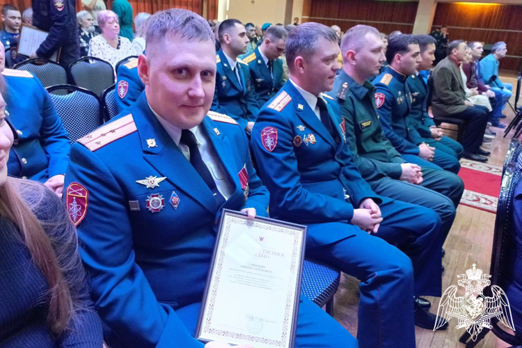 В Зеленогорске военнослужащим Росгвардии вручены грамоты от администрации города