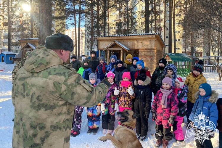 В Железногорске военнослужащие Росгвардии провели ряд мероприятий, посвященных Дню защитника Отечества