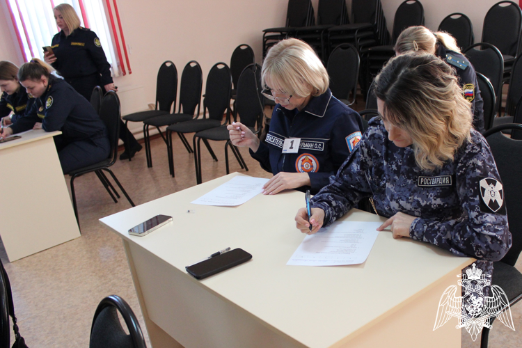 В Шарыпово сотрудница Росгвардии завоевала золото в конкурсе «Защитницы Отечества»