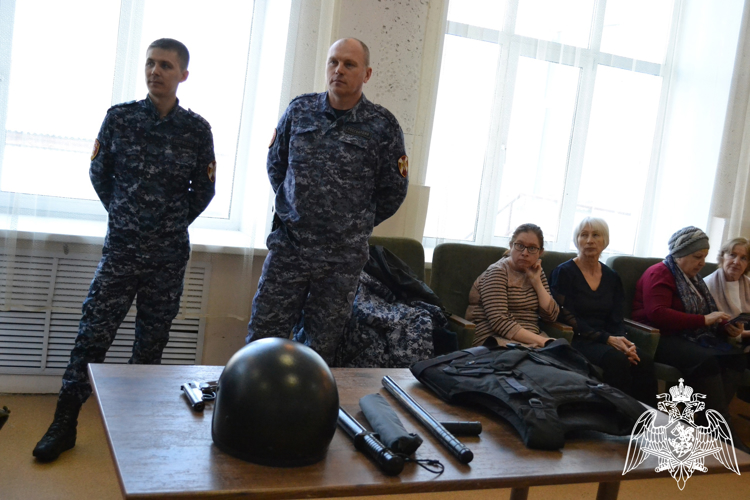 В Красноярском крае росгвардейцы стали участниками открытия Года защитника Отечества « С любовью к Родине моей