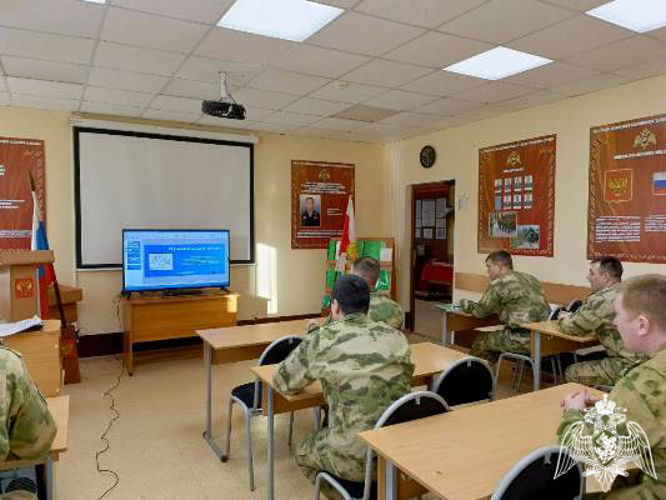 Сотрудники и военнослужащие Красноярского края проверили свои знания истории сражения в Сталинграде 