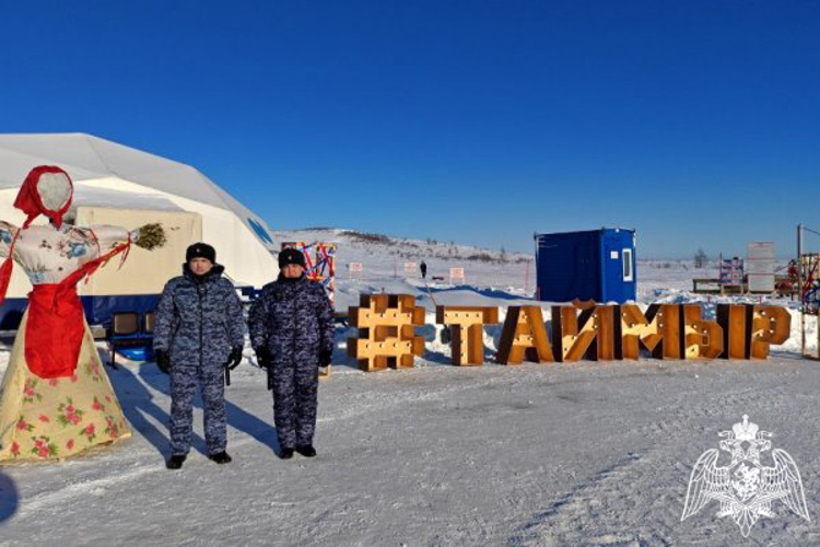 В Красноярском крае сотрудники Росгвардии обеспечили безопасность граждан во время празднования Масленицы
