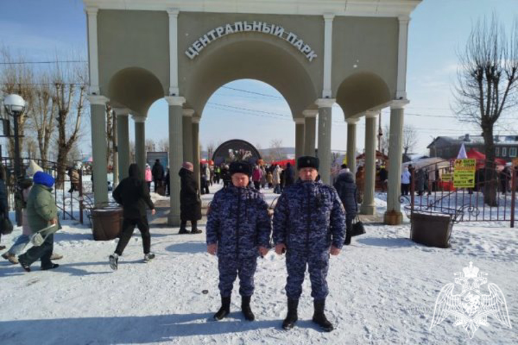 В Красноярском крае сотрудники Росгвардии обеспечили безопасность граждан во время празднования Масленицы