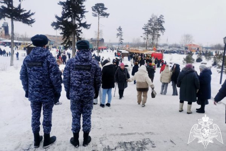 В Красноярском крае сотрудники Росгвардии обеспечили безопасность граждан во время празднования Масленицы