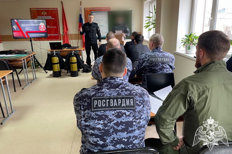 В Красноярске прошли учебно-методические сборы с руководителями водолазных подразделений Сибирского округа