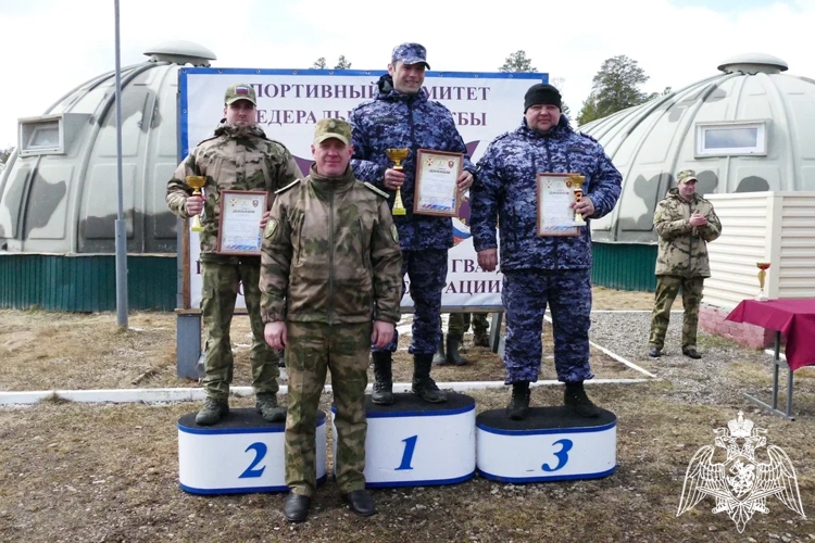 Сотрудники и военнослужащие Росгвардии Красноярского края стали призерами чемпионата по стрельбе из боевого ручного стрелкового оружия