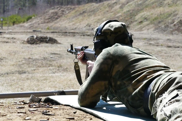 Сотрудники и военнослужащие Росгвардии Красноярского края стали призерами чемпионата по стрельбе из боевого ручного стрелкового оружия