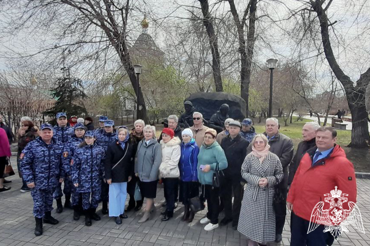 В Красноярске сотрудники вневедомственной охраны и ветераны подразделений приняли участие в митинге