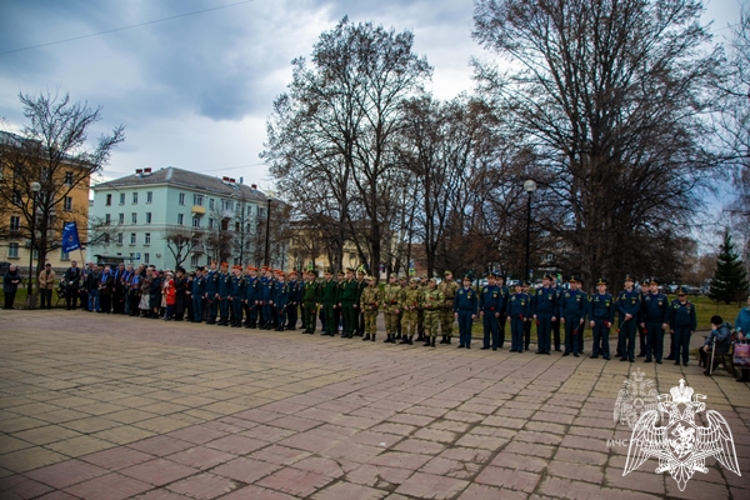 Росгвардейцы почтили память героев-ликвидаторов Чернобыльской трагедии